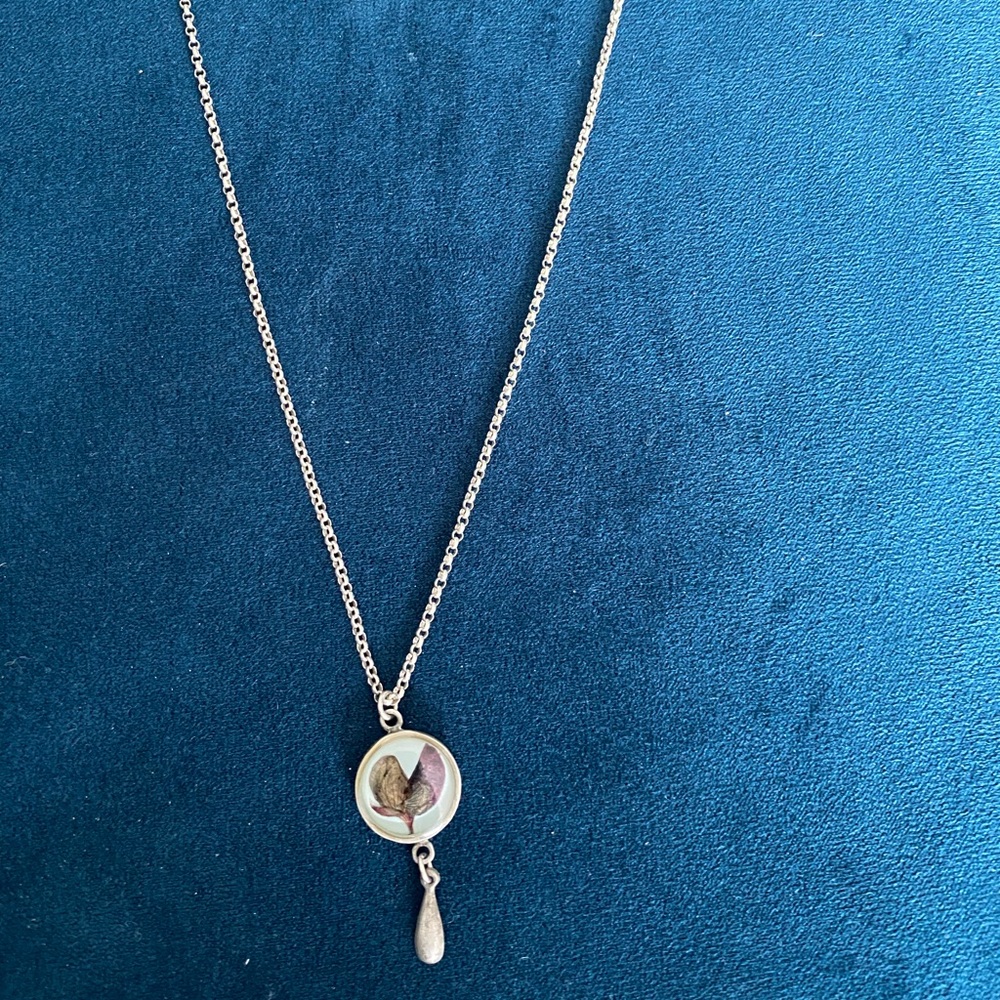 Handmade necklace with real flower